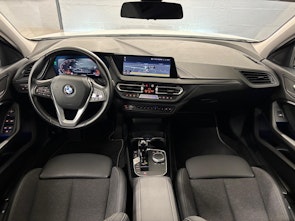 Vehicle image BMW 120d xDrive