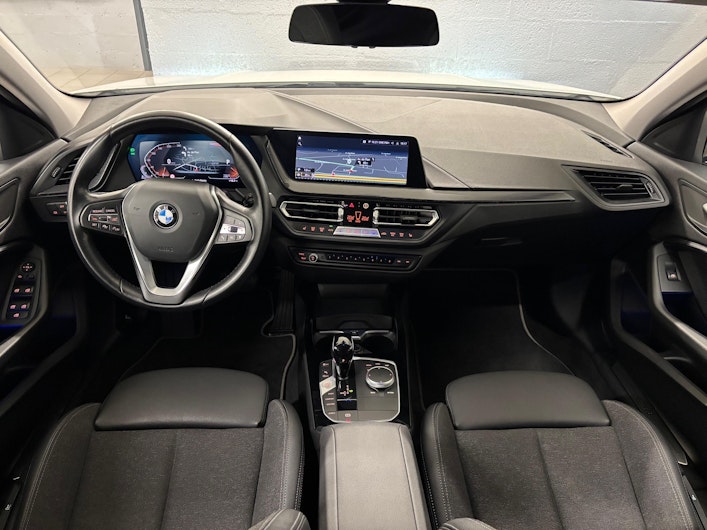 Vehicle image BMW 1 SERIES