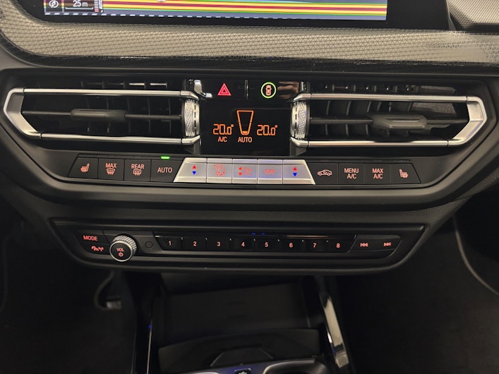 Vehicle image BMW 1 SERIES