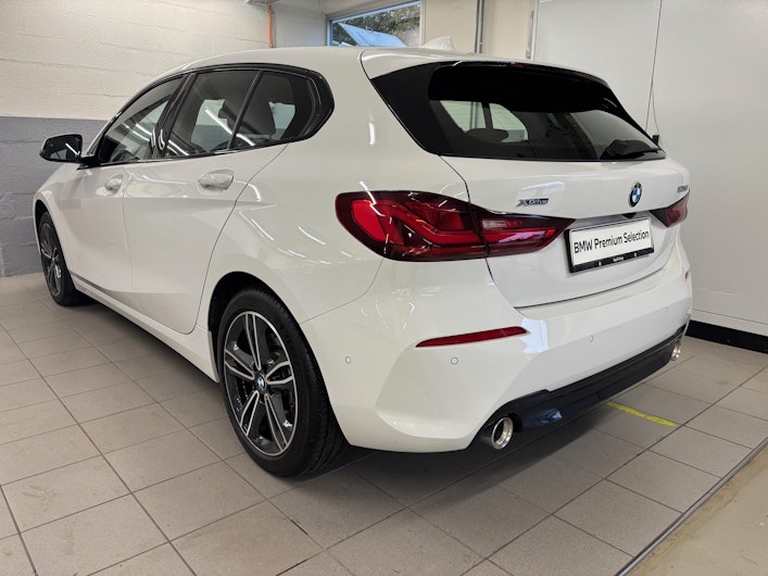 Vehicle image BMW 1 SERIES
