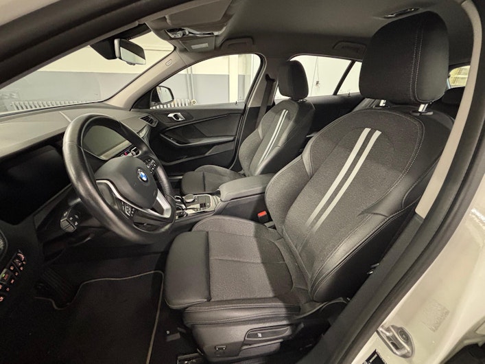 Vehicle image BMW 1 SERIES