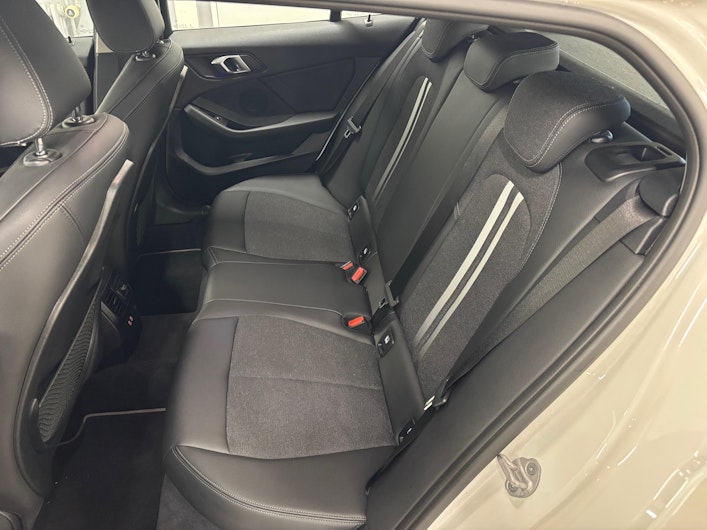 Vehicle image BMW 1 SERIES