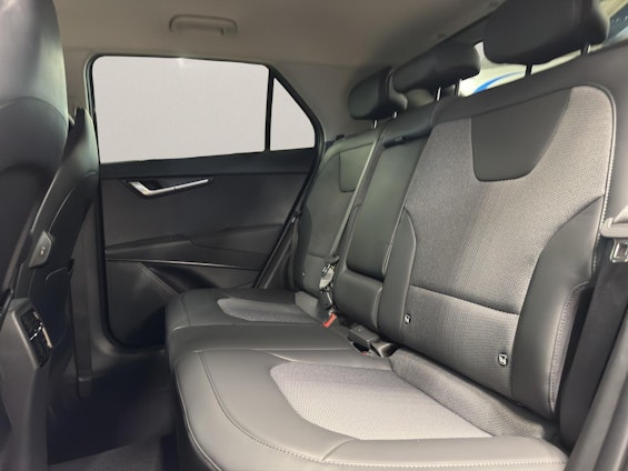 Vehicle image 8 Vehicle image 8