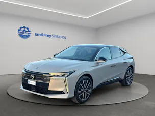 DS Automobiles No4 E-Tense Étoile Alcantara