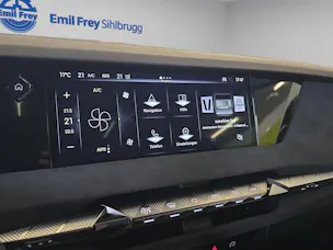 DS Automobiles No4 E-Tense Étoile Alcantara