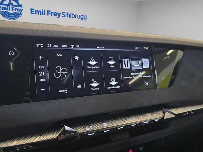 Vehicle image DS AUTOMOBILES 104