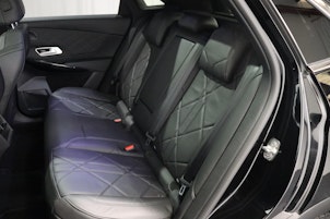 Vehicle image DS AUTOMOBILES 7 Crossback 1.6 E-Tense So Chic 4x4