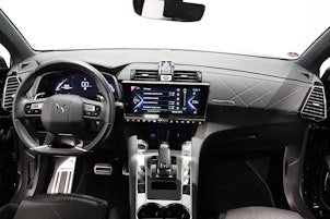 Vehicle image DS AUTOMOBILES 7 Crossback 1.6 E-Tense So Chic 4x4