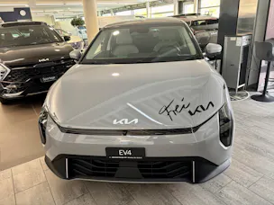 Kia EV4 81 kWh Earth+
