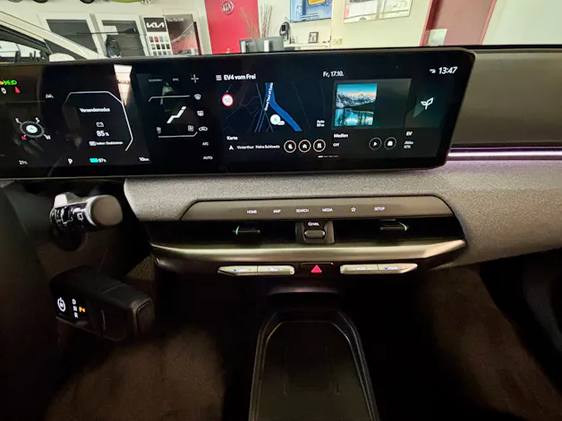 Kia EV4 81 kWh Earth+