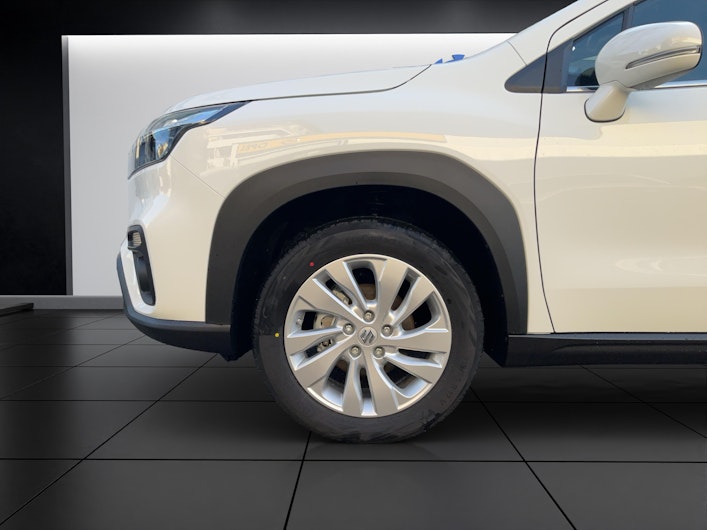 Vehicle image SUZUKI S-CROSS