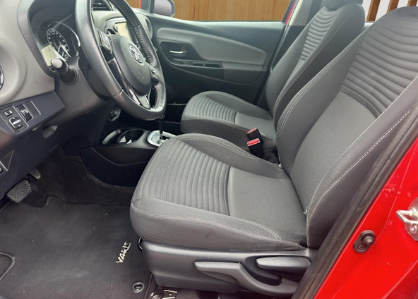 Vehicle image 8 Vehicle image 8