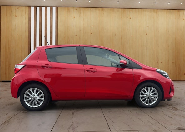 Vehicle image 6 Vehicle image 6