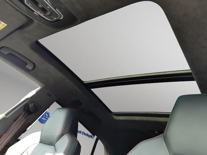 Vehicle image AUDI RSQ8