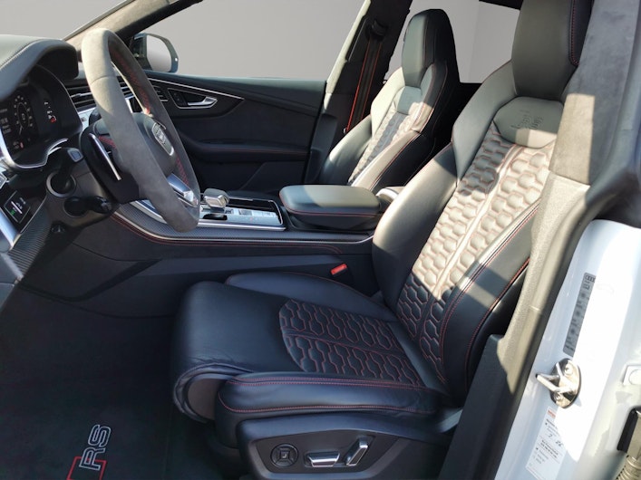 Vehicle image AUDI RSQ8