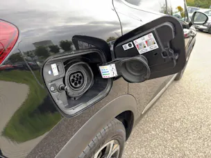 Renault Captur 1.6 E-Tech Plug-in Edition 1