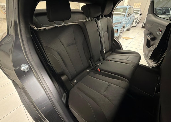 Vehicle image 10 Vehicle image 10