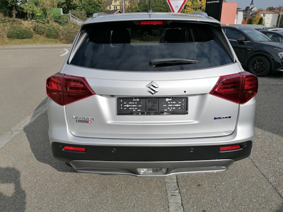 Vehicle image 4 Vehicle image 4