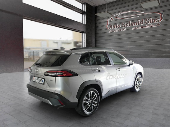 Vehicle image 4 Vehicle image 4