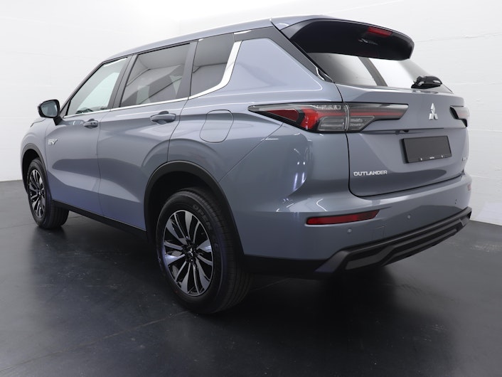 Vehicle image MITSUBISHI OUTLANDER