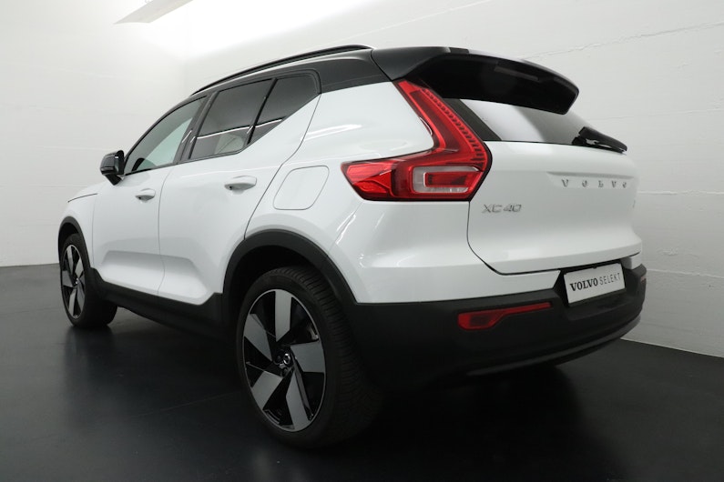 Vehicle image VOLVO EX40