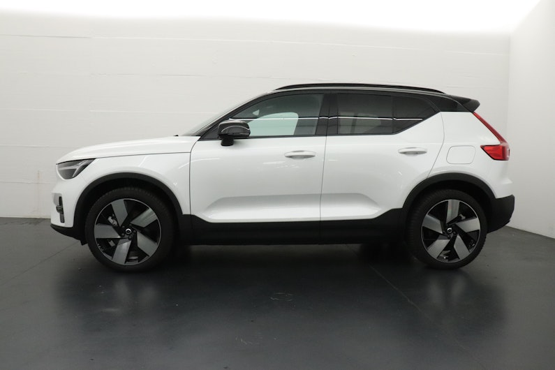 Vehicle image VOLVO EX40