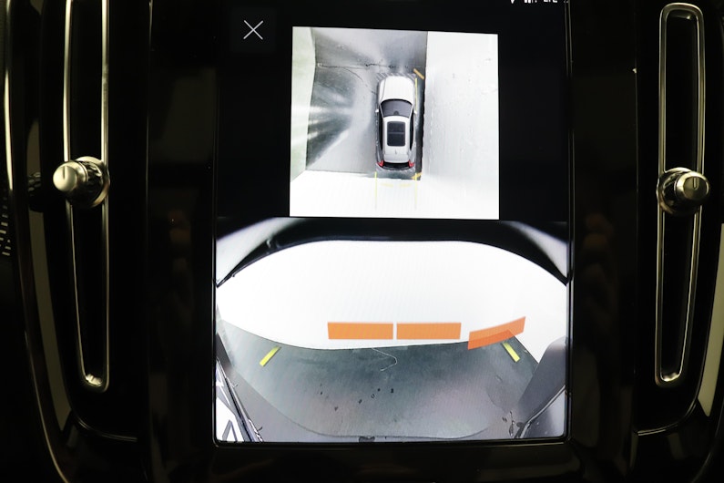 Vehicle image VOLVO EX40