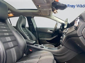 Vehicle image MERCEDES-BENZ GLA 200 Urban