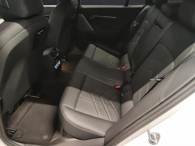 BMW 520d xDrive Touring/Attraktiven Leasingzinssatz ab 1,9 % bei Abschluss einer BMW Fahrzeugversicherung.