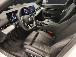 BMW 520d xDrive Touring/Attraktiven Leasingzinssatz ab 1,9 % bei Abschluss einer BMW Fahrzeugversicherung.