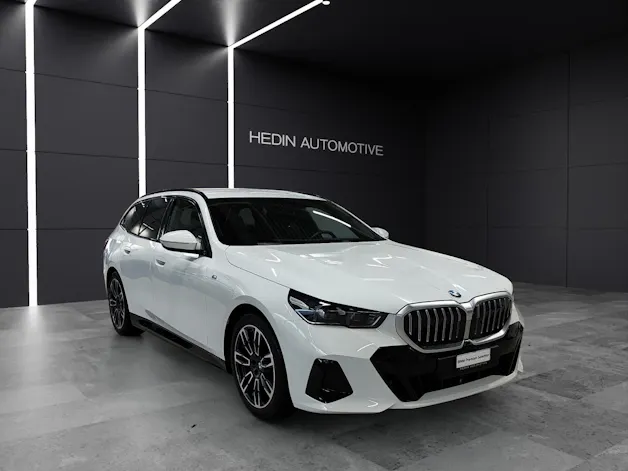 BMW 520d xDrive Touring/Attraktiven Leasingzinssatz ab 1,9 % bei Abschluss einer BMW Fahrzeugversicherung.