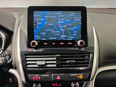 MITSUBISHI ECLIPSE CROSS 9