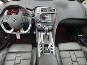 DS Automobiles 5 2.0 BlueHDi 180 Sport Chic