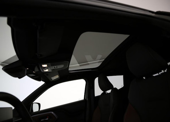 Vehicle image 6 Vehicle image 6