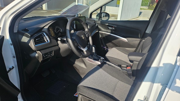 Vehicle image 12 Vehicle image 12