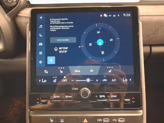 Lexus LBX 1.5 Hybrid Cool AWD