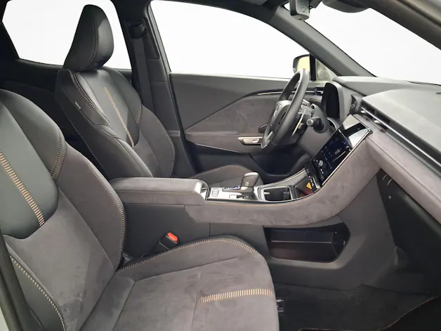 Lexus LBX 1.5 Hybrid Cool AWD