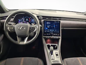 https://vehicle.imgix.net/4049970/e97d9390-3b04-44a5-8f14-c773f4cd592f.jpg