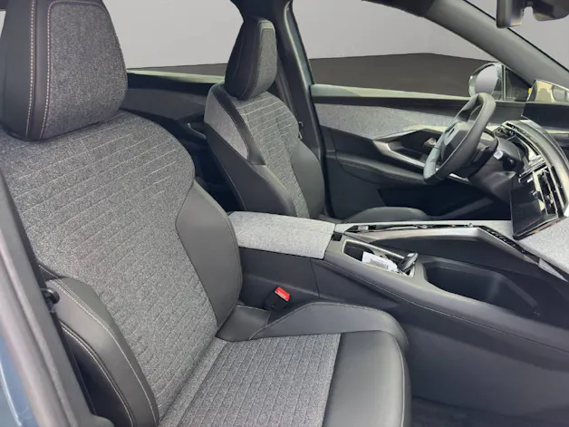Peugeot 5008 1.2 Hybrid Allure Premium