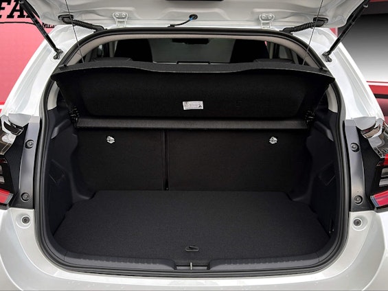 Vehicle image 6 Vehicle image 6