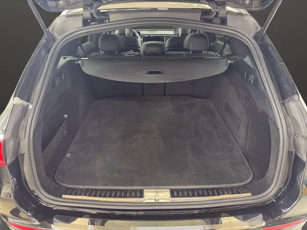 Mercedes-Benz E 220 d T 4M 9G-Tronic