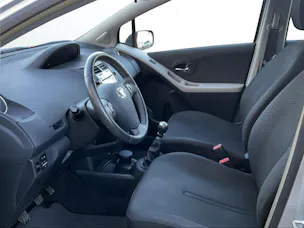 Toyota Yaris 1.33 VVT-i Linea Sol