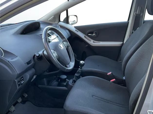 Toyota Yaris 1.33 VVT-i Linea Sol