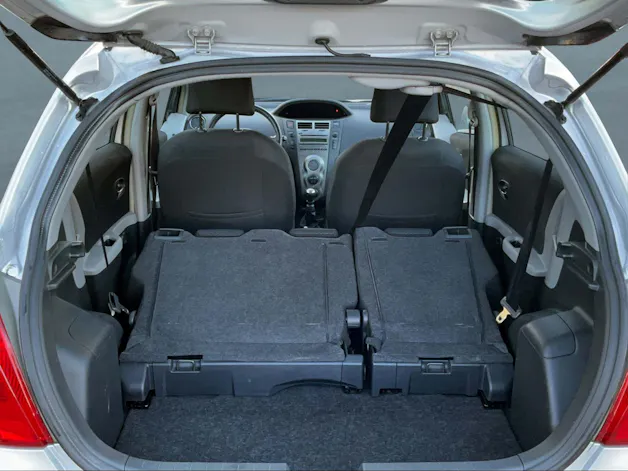 Toyota Yaris 1.33 VVT-i Linea Sol