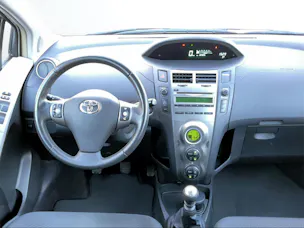 Toyota Yaris 1.33 VVT-i Linea Sol