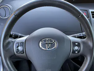Toyota Yaris 1.33 VVT-i Linea Sol