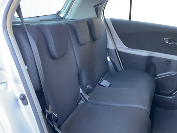 Vehicle image 7 Vehicle image 7