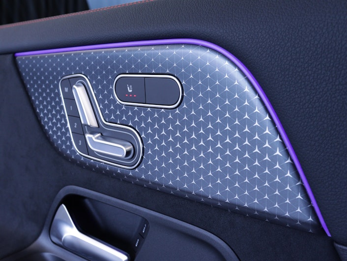 Vehicle image MERCEDES-BENZ GLA 200