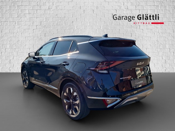 Vehicle image 17 Vehicle image 17