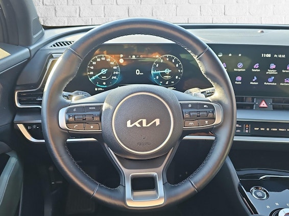 Vehicle image 13 Vehicle image 13